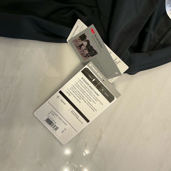 Pearl iZUMi Escape Quest Bike Short Women’s M - Picture 4 of 4